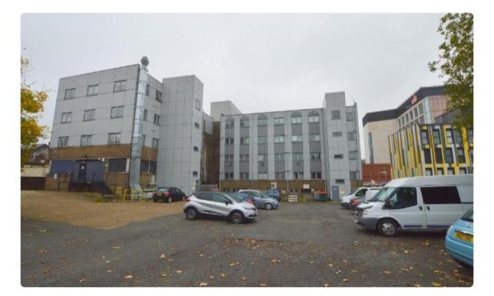 Spacious Modern Flat In Luton Town Centre Exterior foto